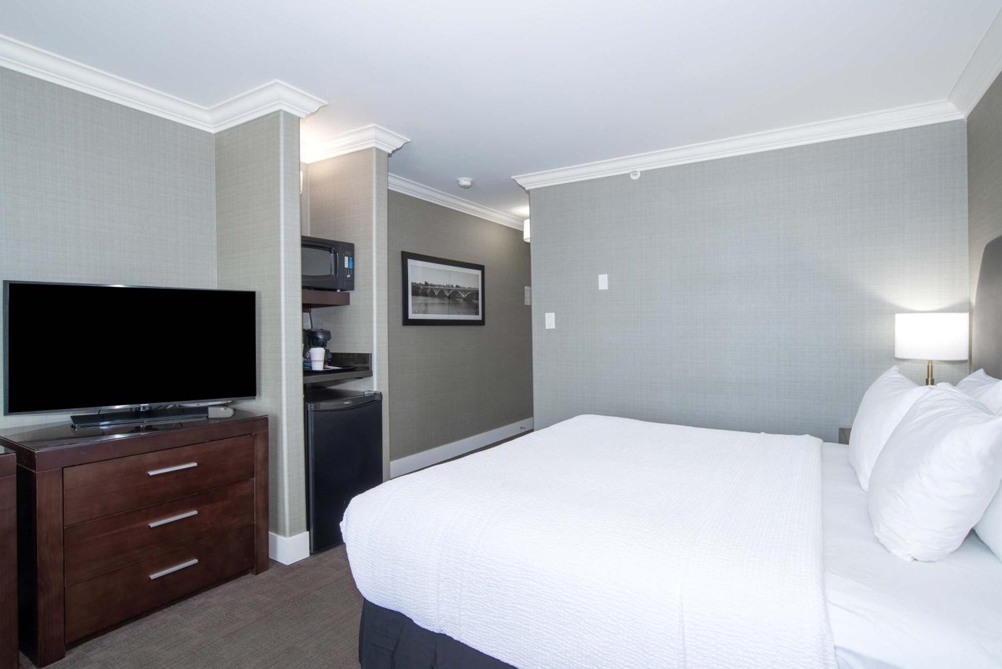 Sandman Hotel Saskatoon Buitenkant foto