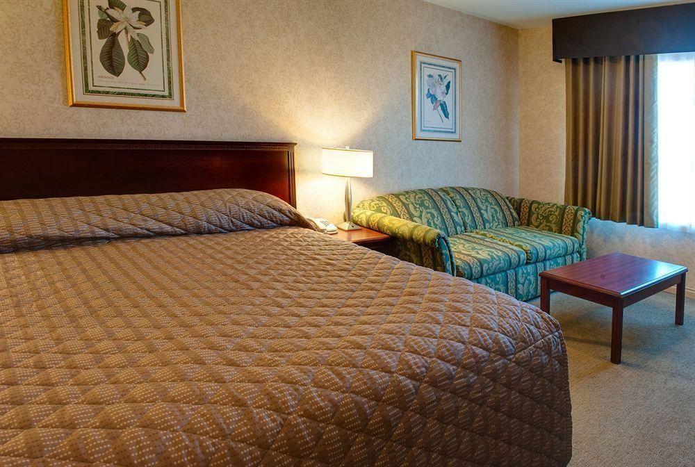 Sandman Hotel Saskatoon Buitenkant foto